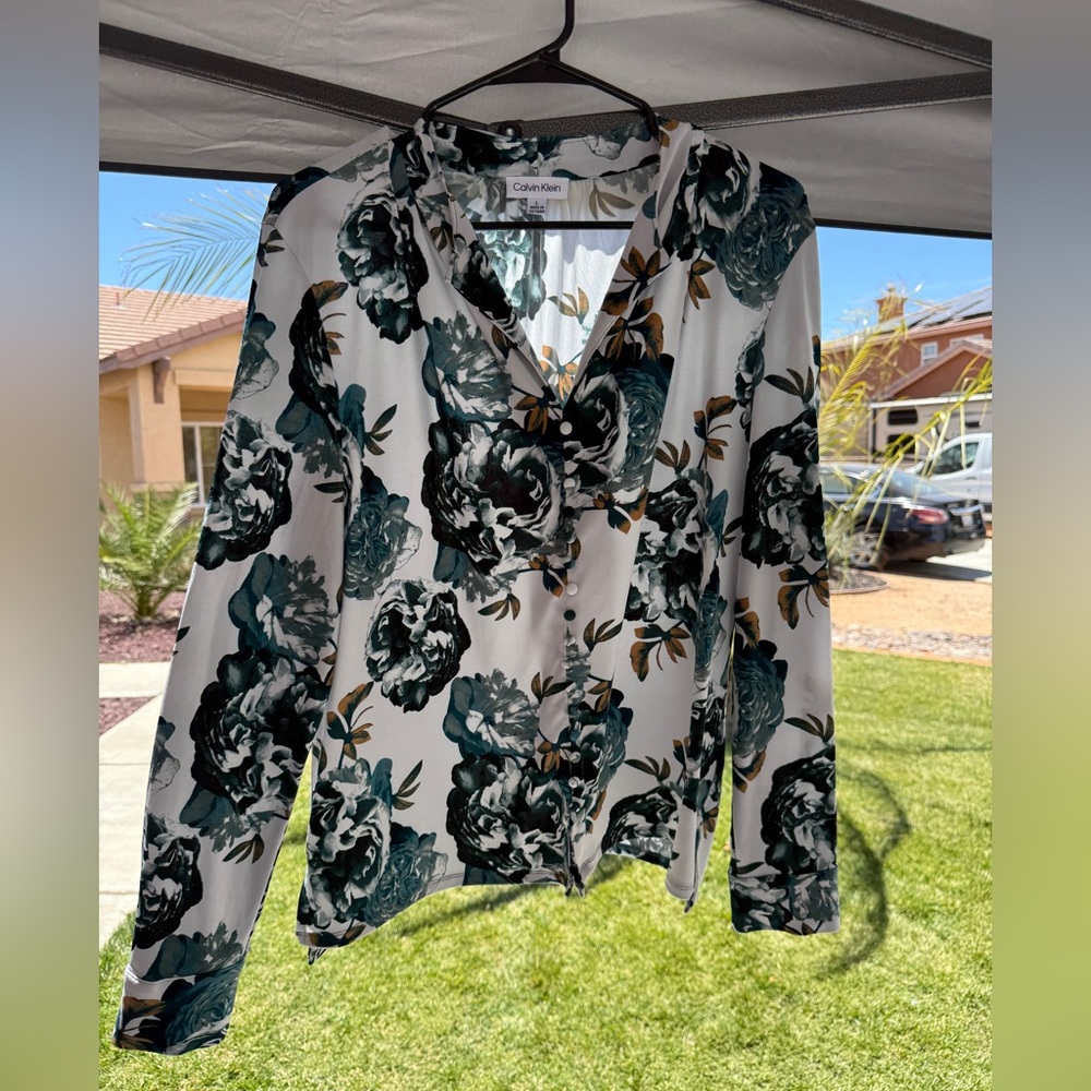 Calvin Klein Women's Floral Button Down Shirt - Black, White, Green
